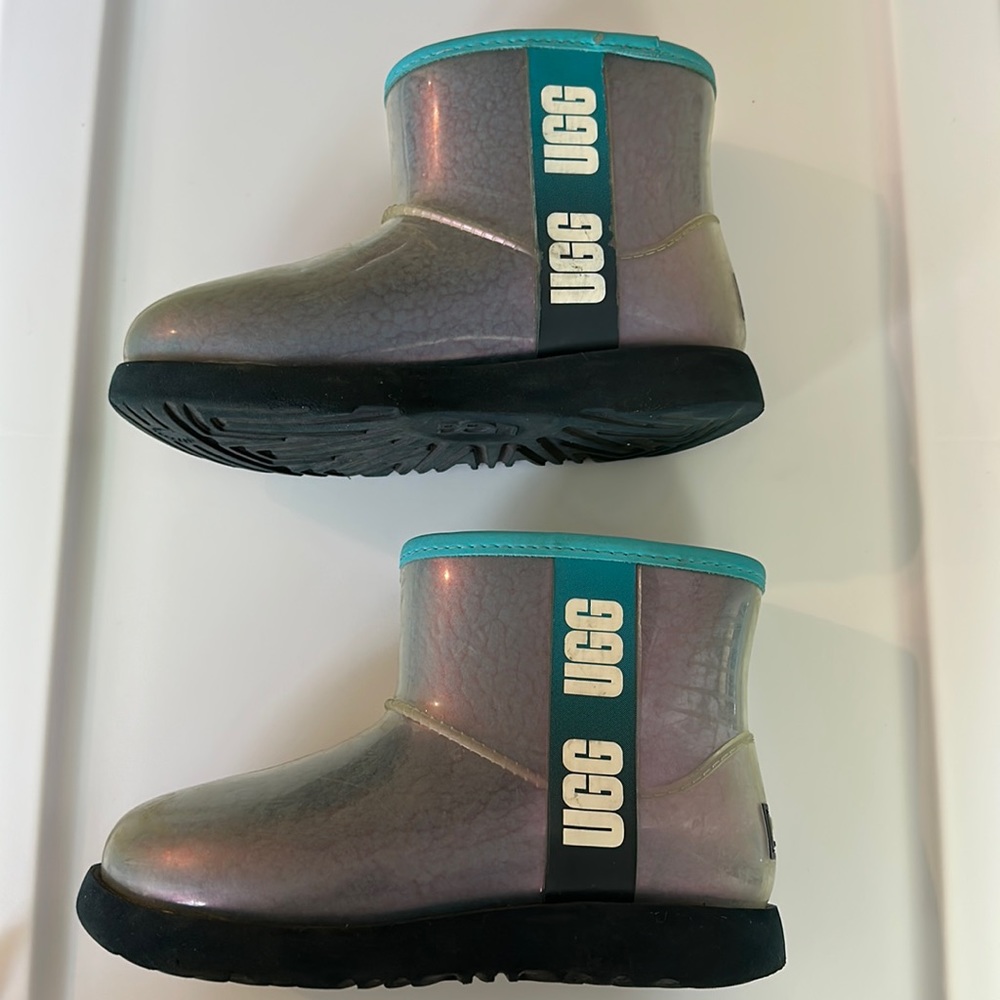 Girls uggs